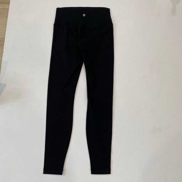 Lululemon Black High Rise Leggings Size 6 | Yoga Pants Athleisure Activewear - Picture 2 of 4
